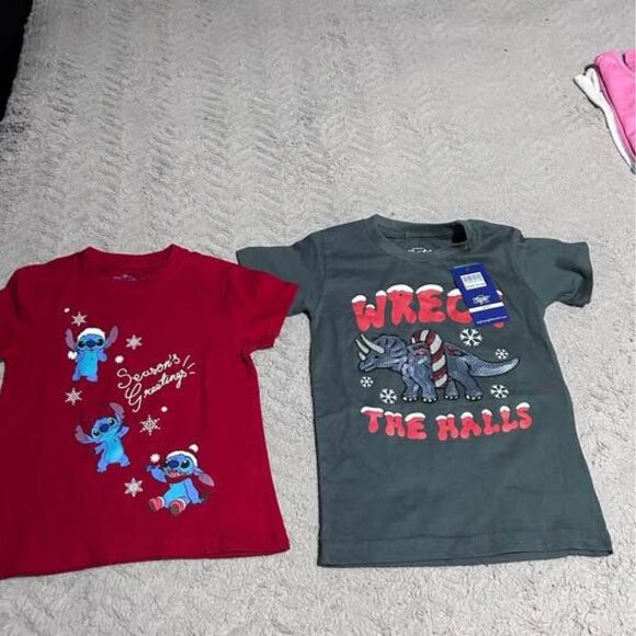Bundle Boys Christmas Tshirt Size 5 - Picture 1 of 6